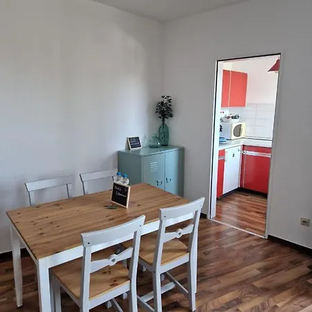 Well Located Flat With Balcony Düsseldorf