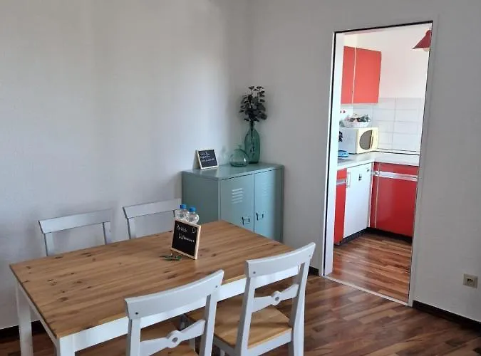 Well Located Flat With Balcony Düsseldorf