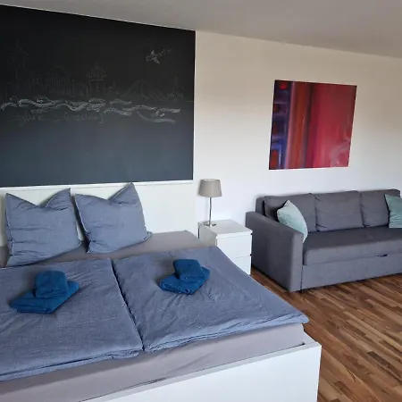 Well Located Flat With Balcony شقة